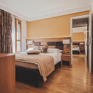 hotellátogatás